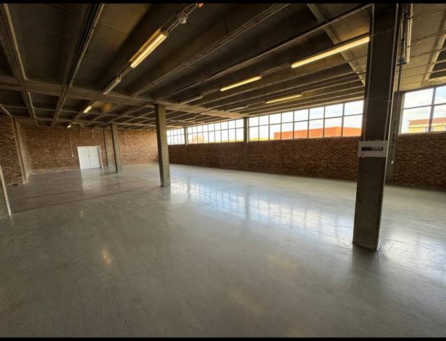 1,245M² WAREHOUSE TO LET IN WYNBERG